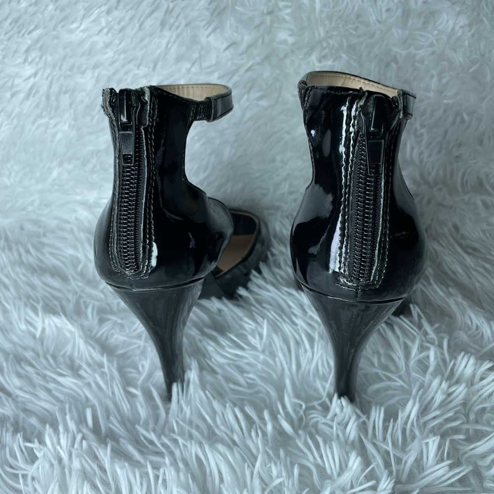 Nine West Open Toe Ankle Strap Heels | Size 6 - Picture 3 of 8